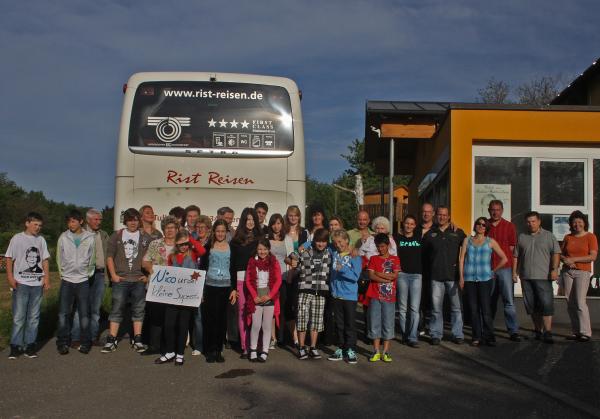 Gute Stimmung kurz vor der Abfahrt!
Foto: Nico Weidl Gute Stimmung kurz vor der Abfahrt!
Foto: Nico Weidl