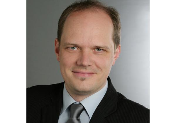Dr. Dennis Wolf Dr. Dennis Wolf