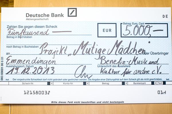 5000 € für das Projekt "mutige Mädchen". 5000 € für das Projekt "mutige Mädchen".