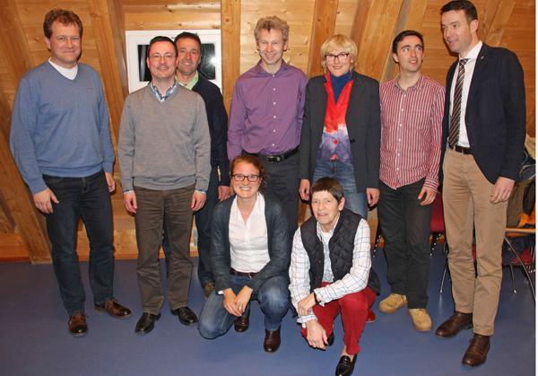 Klimaschutzbeirat (von links nach rechts)
Oben: Arnd Frieling, Thomas Reber, Matthias Maier, Walter Arndt, Petra Zentgraf, Nicolas Scholze, Andreas Hall
Unten: Fr. Dr. Susanne Baumgartner, Hannelore Schult Klimaschutzbeirat (von links nach rechts)
Oben: Arnd Frieling, Thomas Reber, Matthias Maier, Walter Arndt, Petra Zentgraf, Nicolas Scholze, Andreas Hall
Unten: Fr. Dr. Susanne Baumgartner, Hannelore Schult