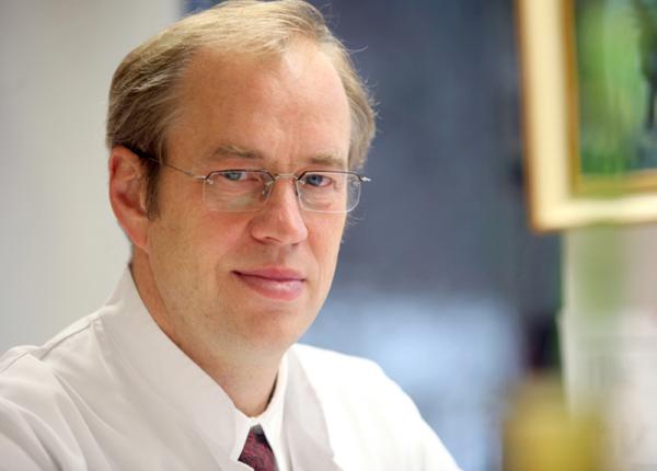 Focus-Preisträger Priv. Doz. Dr. med. Oliver Rommel, Chefarzt Neurologie der Rommel-Klinik Bad Wildbad Focus-Preisträger Priv. Doz. Dr. med. Oliver Rommel, Chefarzt Neurologie der Rommel-Klinik Bad Wildbad
