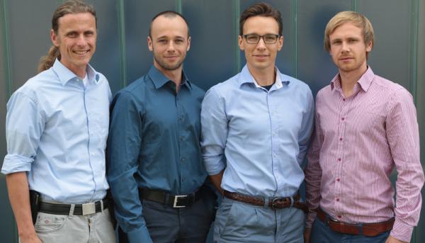 Erster Platz beim CyberOne Hightech Award für „cytena“ - Ausgezeichnete Unternehmer: Peter Koltay, André Groß, Benjamin Steimle und Jonas Schöndube (von links) sind Firmengründer von cytena.
Foto: cytena GmbH Erster Platz beim CyberOne Hightech Award für „cytena“ - Ausgezeichnete Unternehmer: Peter Koltay, André Groß, Benjamin Steimle und Jonas Schöndube (von links) sind Firmengründer von cytena.
Foto: cytena GmbH