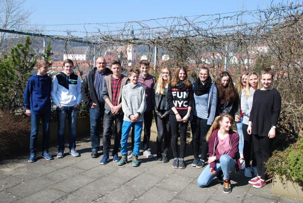 Die Schüler im Alter zwischen 15 und 17 Jahren aus verschiedenen Schulen im Landkreis waren von Montag bis Freitag zu Gast bei der Polizei um sich einen Eindruck über den Beruf als Polizeibeamter/-in zu machen.
Foto: Polizei Die Schüler im Alter zwischen 15 und 17 Jahren aus verschiedenen Schulen im Landkreis waren von Montag bis Freitag zu Gast bei der Polizei um sich einen Eindruck über den Beruf als Polizeibeamter/-in zu machen.
Foto: Polizei