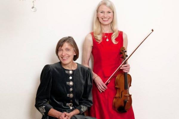 Annette Dorothée Weismann (Violine) und Hildegund Treiber (Klavier) Annette Dorothée Weismann (Violine) und Hildegund Treiber (Klavier)