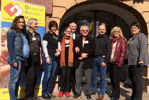 Foto: Der neue Landesvorstand des Deutschen Familienverbandes Baden-Württemberg. 5. von links Alexander Schoch Foto: Der neue Landesvorstand des Deutschen Familienverbandes Baden-Württemberg. 5. von links Alexander Schoch