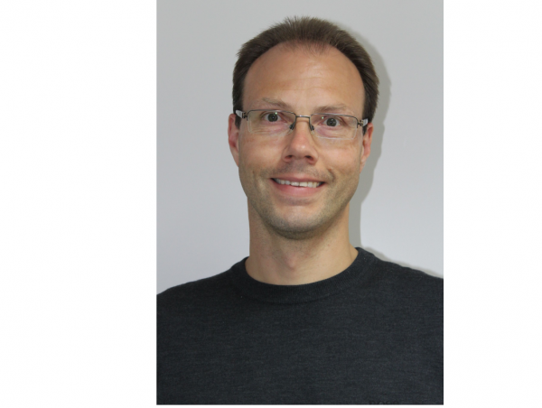 Neuer Kreisbaumeister: Thilo Reuter
Foto: Landratsamt Emmendingen – Ulrich Spitzmüller Neuer Kreisbaumeister: Thilo Reuter
Foto: Landratsamt Emmendingen – Ulrich Spitzmüller