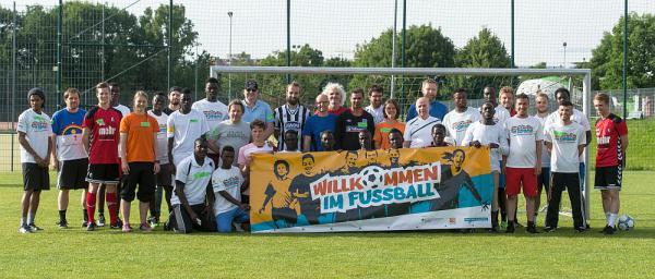„Willkommen im Fußball“-Bündnis Freiburg baut Engagement für Flüchtlinge aus
Foto: SC Freiburg „Willkommen im Fußball“-Bündnis Freiburg baut Engagement für Flüchtlinge aus
Foto: SC Freiburg