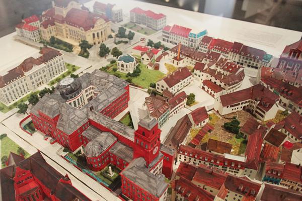 Foto: Albert-Ludwigs-Universität Freiburg. Foto: Albert-Ludwigs-Universität Freiburg.
