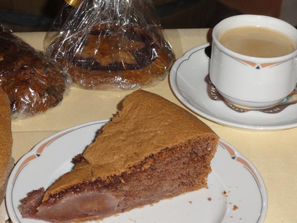 Foto: Kaffee und Badwirts Kuchen