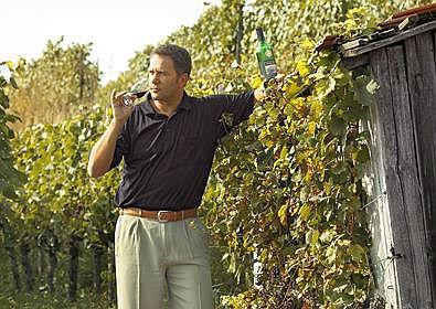 "Bonvinitas-Könige" 2017: Die Burkheimer Winzer - Schöne Tropfen vom Kaiserstuhl lagen bei Weinbewertungen vorn
Gert Schmidt (Winzer und Geschäftsführer der Burkheimer Winzer)
Foto: Bonvinitas "Bonvinitas-Könige" 2017: Die Burkheimer Winzer - Schöne Tropfen vom Kaiserstuhl lagen bei Weinbewertungen vorn
Gert Schmidt (Winzer und Geschäftsführer der Burkheimer Winzer)
Foto: Bonvinitas