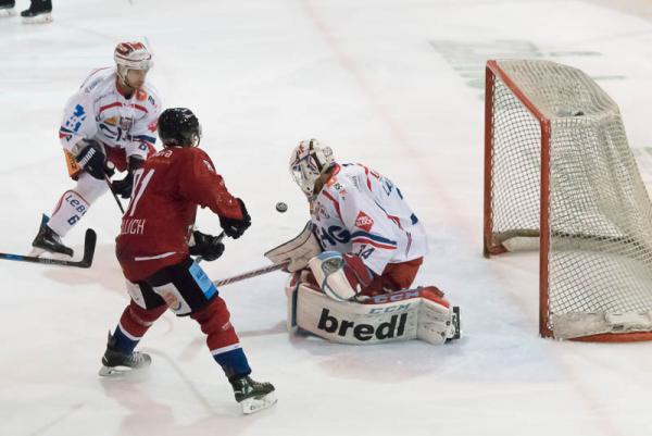 Eishockey, DEL2: Mark Mancari fällt beim EHC Freiburg voraussichtlich mehrere Wochen aus
Archivbild