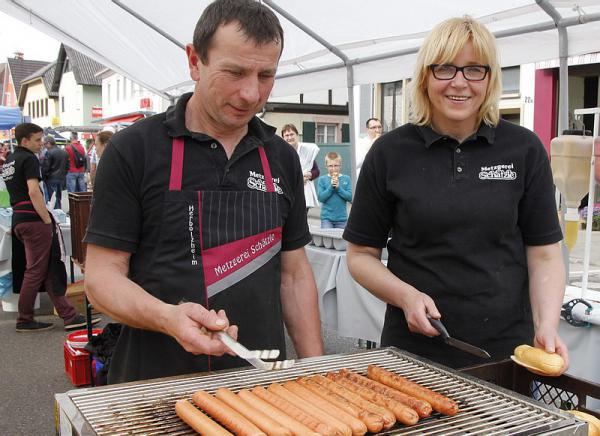Natürlich gibt's auch die "Rote"! - Metzgerei Schätzle, Herbolzheim Natürlich gibt's auch die "Rote"! - Metzgerei Schätzle, Herbolzheim
