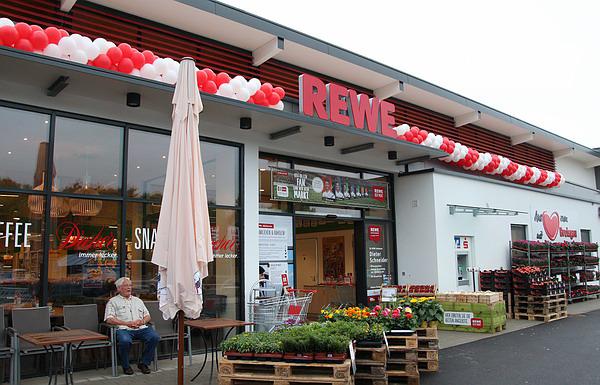 Neu: REWE-Markt "Emmendingen-Nord" in der Karl-Friedrich-Straße
Bild: FSRM Neu: REWE-Markt "Emmendingen-Nord" in der Karl-Friedrich-Straße
Bild: FSRM