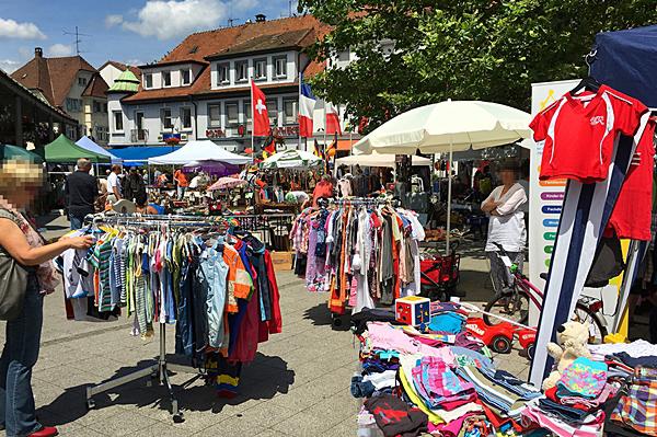 Flohmarkt Flohmarkt