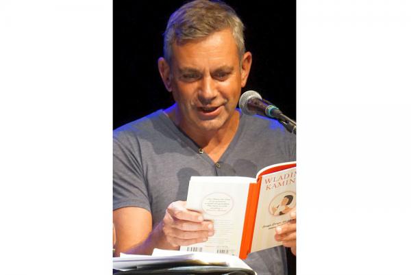24. Mai: “Best of Kaminer” - Lesung mit anschließender Russendisko in Lahr.
Wladimir Kaminer bei seinem Auftritt 2018 in Lahr.
Foto: Nicolaus Wilhelm
24. Mai: “Best of Kaminer” - Lesung mit anschließender Russendisko in Lahr.
Wladimir Kaminer bei seinem Auftritt 2018 in Lahr.
Foto: Nicolaus Wilhelm