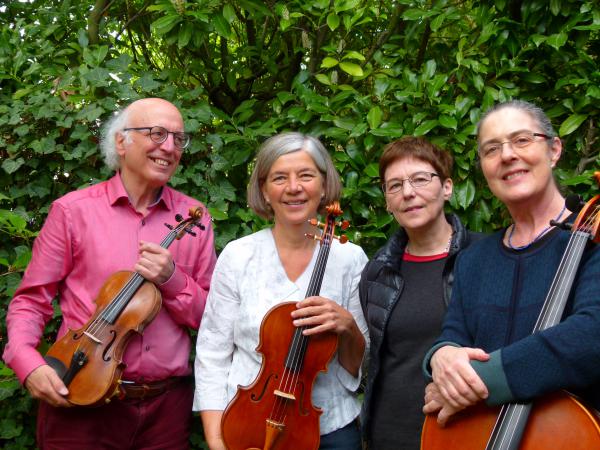  Antonio Pellegrini (Geige), Annette Schmidt (Bratsche), Beverley Ellis (Cello) und Ursula Meyer (Klavier) 