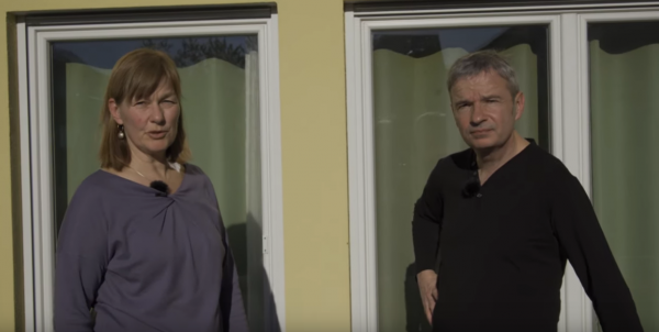 Susanne Wienecke und Bernd Serr vom GRÜNEN Ortsvorstand besprechen Balkonsolaranlagen: https://www.youtube.com/watch?v=9re9tZWMvxQ&t=1s Susanne Wienecke und Bernd Serr vom GRÜNEN Ortsvorstand besprechen Balkonsolaranlagen: https://www.youtube.com/watch?v=9re9tZWMvxQ&t=1s