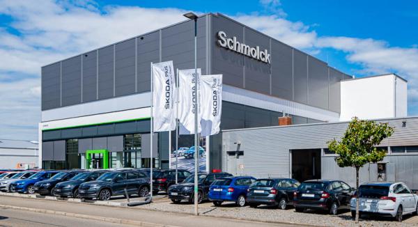 Neues Firmengebäude des Autohaus Schmolck in Emmendingen fertiggestellt.
Der Neubau der Firma Schmolck ist fertig!