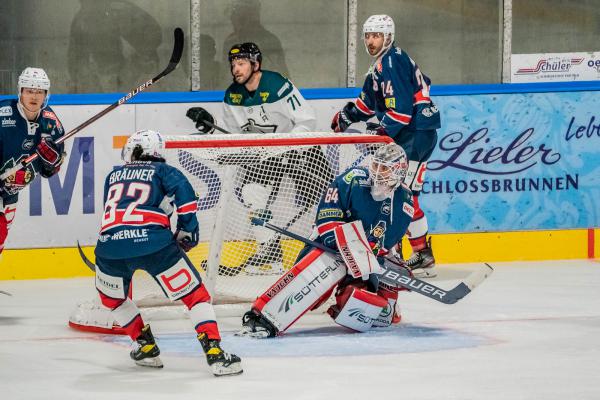 EHC Freiburg verliert gegen starke Dornbirn Bulldogs mit 0:4
REGIOTRENDS-Foto: Jens Glade EHC Freiburg verliert gegen starke Dornbirn Bulldogs mit 0:4
REGIOTRENDS-Foto: Jens Glade