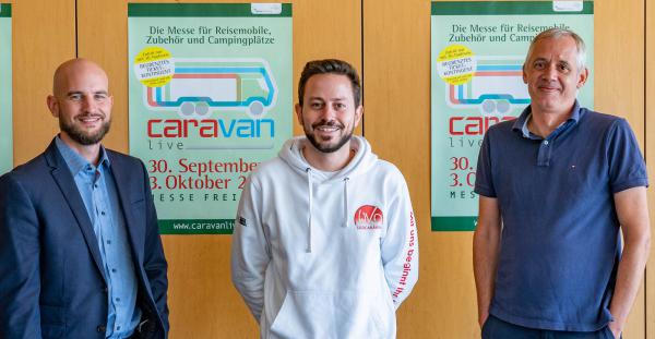 30. September bis 3. Oktober: Trendmesse zum Start der Herbstsaison - Caravan live auf der Messe Freiburg.
Von links: Projektleiter David Kubowitz, Bastian Boch (Geschäftsführer WVD Südcaravan) und Messechef Daniel Strowitzki.

REGIOTRENDS-Foto: Jens Glade