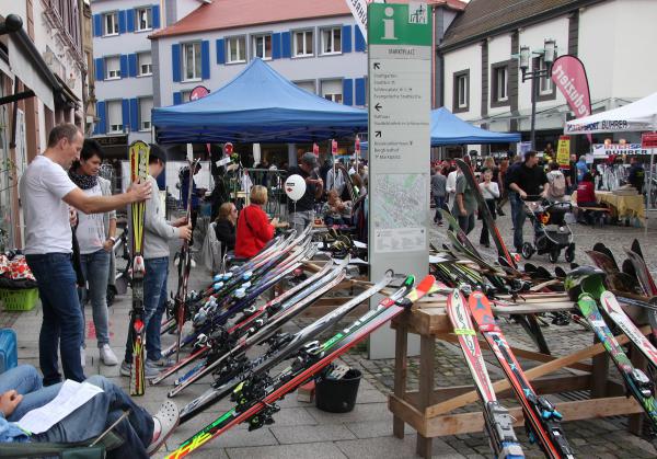 Blick zurück: Brettlimärkt 2019
REGIOTRENDS-Archivbild / Reinhard Laniot Blick zurück: Brettlimärkt 2019
REGIOTRENDS-Archivbild / Reinhard Laniot