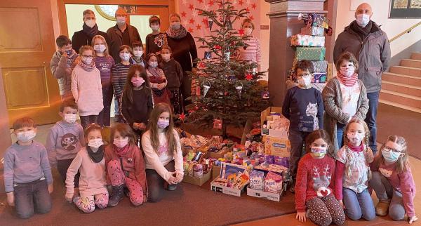 Grundschule Herbolzheim spendete an die Tafel - Schüler sammelten fleißig allerlei Notwendiges.
Foto: Stadt Herbolzheim Grundschule Herbolzheim spendete an die Tafel - Schüler sammelten fleißig allerlei Notwendiges.
Foto: Stadt Herbolzheim