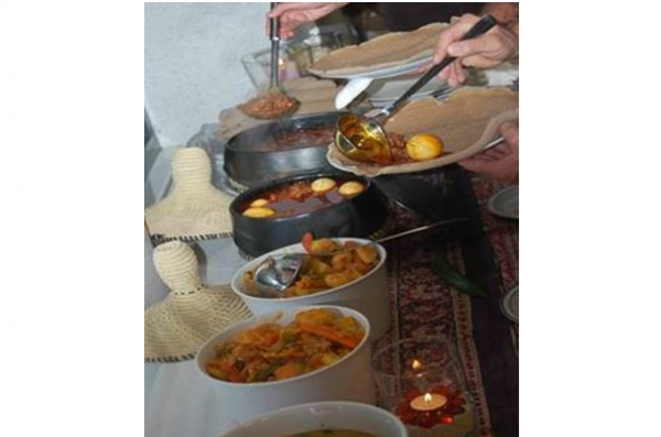 Afrikanisch-Eritreisch kochen
Bild: SFZ Buntes Haus Afrikanisch-Eritreisch kochen
Bild: SFZ Buntes Haus