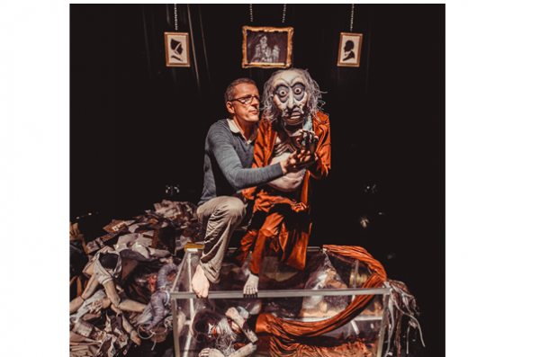 Der Untergang des Hauses Usher - Figurentheater mit Livemusik
Bild: Benjamin Eichler/Stadt Offenburg Der Untergang des Hauses Usher - Figurentheater mit Livemusik
Bild: Benjamin Eichler/Stadt Offenburg