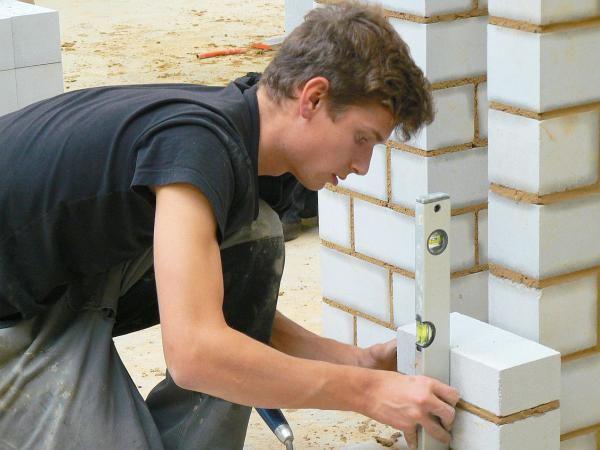 Bauwirtschaft Baden-Württemberg: Lehrlingszahlen auf dem Bau steigen.
Foto: Bauwirtschaft Baden-Württemberg Bauwirtschaft Baden-Württemberg: Lehrlingszahlen auf dem Bau steigen.
Foto: Bauwirtschaft Baden-Württemberg