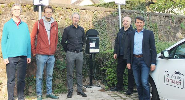 Carsharing in Ettenheim.
Von links: Reinhard Hahn (VCD Ettenheim), Jonas Meßmer, Jörg Bold, Udo Benz und Bruno Metz.

Foto: Stadt Ettenheim 