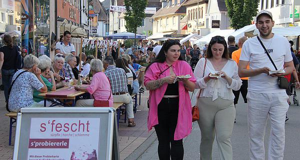 Rückblick: "s`fescht" - Premiere in Herbolzheim 2022

Bild: Reinhard Laniot / Internetzeitung REGIOTRENDS 