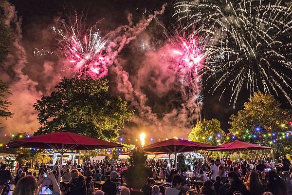 30. Juli: Das Lichterfest in Bad Bellingen ist zurück.
Foto: Bade-und Kurverwaltung Bad Bellingen GmbH - Michael Spiegelhalter 30. Juli: Das Lichterfest in Bad Bellingen ist zurück.
Foto: Bade-und Kurverwaltung Bad Bellingen GmbH - Michael Spiegelhalter