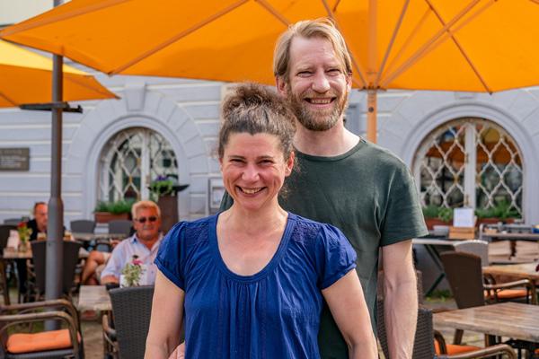 Restaurant Palio, Marktplatz 1, 79312 Emmendingen | Tel. 07641/9586977 | palio-emmendingen@web.de

Sarah Cannavo & Dominic Rupp