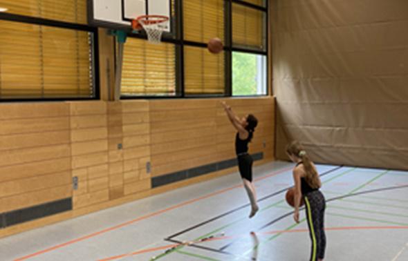 Ferienprogramm Villingen-Schwenningen
Basketball

Bild: Stefan Hoffmann/Stadt Villingen-Schwenningen