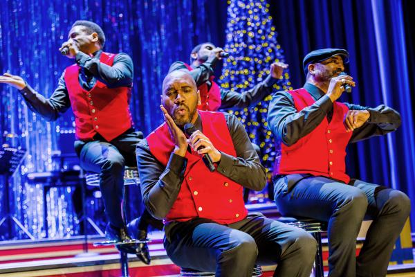 Motown Goes Christmas - Eine musikalische Weihnacht' im groovigen Motown-Sound (Bildrechte: Loredana La Rocca) Motown Goes Christmas - Eine musikalische Weihnacht' im groovigen Motown-Sound (Bildrechte: Loredana La Rocca)