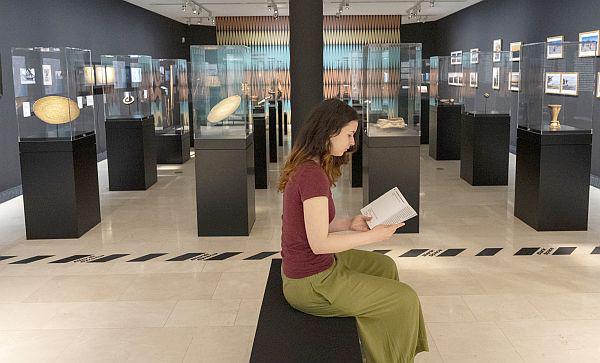 Ab 19. September: Städtischen Museen Freiburg laden zur Themenwoche „Fokus Namibia“ ein.
Blick in die Ausstellung „Freiburg und Kolonialismus: Gestern? Heute!“, Kapitel „Krieg und Expansion“, Städtische Museen Freiburg.
Foto: Stadt Freiburg - Patrick Seeger Ab 19. September: Städtischen Museen Freiburg laden zur Themenwoche „Fokus Namibia“ ein.
Blick in die Ausstellung „Freiburg und Kolonialismus: Gestern? Heute!“, Kapitel „Krieg und Expansion“, Städtische Museen Freiburg.
Foto: Stadt Freiburg - Patrick Seeger
