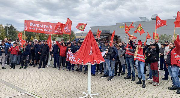 Warnstreik in Endingen.
Foto: IG Metall Freiburg Warnstreik in Endingen.
Foto: IG Metall Freiburg