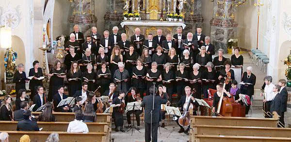 21.01.2023: MOZART-KONZERT in der evangelischen Stadtkirche Emmendingen - Geistliche Werke für Chor, Solisten und Orchester.
Kammerchor.
Foto: Hans-Peter Nusser 21.01.2023: MOZART-KONZERT in der evangelischen Stadtkirche Emmendingen - Geistliche Werke für Chor, Solisten und Orchester.
Kammerchor.
Foto: Hans-Peter Nusser