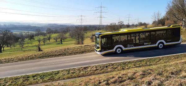 Schneller geht es kaum - der Regiobus 7309 fährt über den Dinkelberg und verbindet damit Schopfheim und Rheinfelden in nur 26 Minuten | Foto: SüdbadenBus GmbH