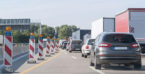 39.275 Stunden Stillstand: ADAC-Staubilanz 2022 für Baden-Württemberg veröffentlicht.
Foto: ADAC Südbaden e.V. - iStock/prill 39.275 Stunden Stillstand: ADAC-Staubilanz 2022 für Baden-Württemberg veröffentlicht.
Foto: ADAC Südbaden e.V. - iStock/prill