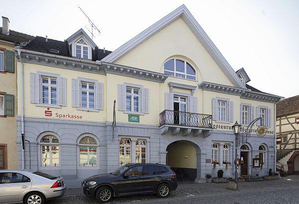 Sparkasse in Endingen (Bild) hat neue Servicezeiten.
Foto: Sparkasse Freiburg-Nördlicher Breisgau Sparkasse in Endingen (Bild) hat neue Servicezeiten.
Foto: Sparkasse Freiburg-Nördlicher Breisgau