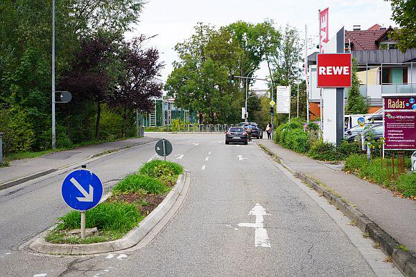 27. Februar: Ausbau der Ortsdurchfahrt Merzhausen beginnt.
Foto: Regierungspräsidium Freiburg
27. Februar: Ausbau der Ortsdurchfahrt Merzhausen beginnt.
Foto: Regierungspräsidium Freiburg