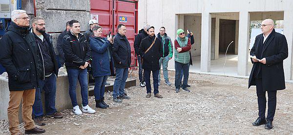 Richtfest der Grundschule Emmendingen-Mundingen gefeiert.
Foto: Stadt Emmendingen Richtfest der Grundschule Emmendingen-Mundingen gefeiert.
Foto: Stadt Emmendingen