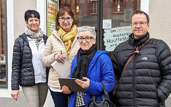 Tipps von der Schaufenster-Doktorin in Kenzingen.
Foto: Stadt Kenzingen Tipps von der Schaufenster-Doktorin in Kenzingen.
Foto: Stadt Kenzingen