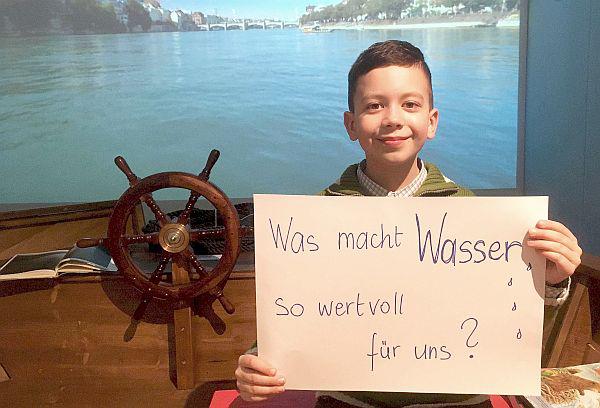 19. März: Den Rhein erleben - Kindernachmittag im Dreiländermuseum Lörrach.
Kinder philosophieren miteinander über den Rhein in der Sonderausstellung.
Foto: Stadt Lörrach - Philo-Mobil e.V./Ulrike Schlegel
19. März: Den Rhein erleben - Kindernachmittag im Dreiländermuseum Lörrach.
Kinder philosophieren miteinander über den Rhein in der Sonderausstellung.
Foto: Stadt Lörrach - Philo-Mobil e.V./Ulrike Schlegel