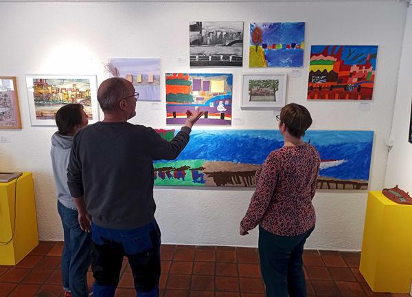Ins Gespräch kommen in ‚Zusammen fließen‘
©Dreiländermuseum / Foto: Caroline Buffet
Ins Gespräch kommen in ‚Zusammen fließen‘
©Dreiländermuseum / Foto: Caroline Buffet