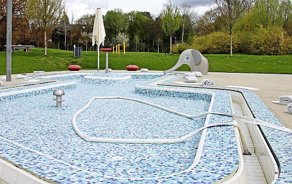 1. Mai: Start der Freibad-Saison in Offenburg.
Kinderbecken.
Foto: Stadt Offenburg - Anja Walz 1. Mai: Start der Freibad-Saison in Offenburg.
Kinderbecken.
Foto: Stadt Offenburg - Anja Walz