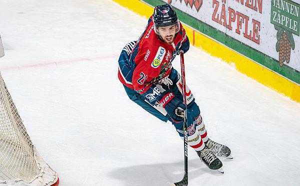 Sebastian Hon (Bild) verlängert Vertrag beim EHC Freiburg.

REGIOTRENDS-Foto: Jens Glade 