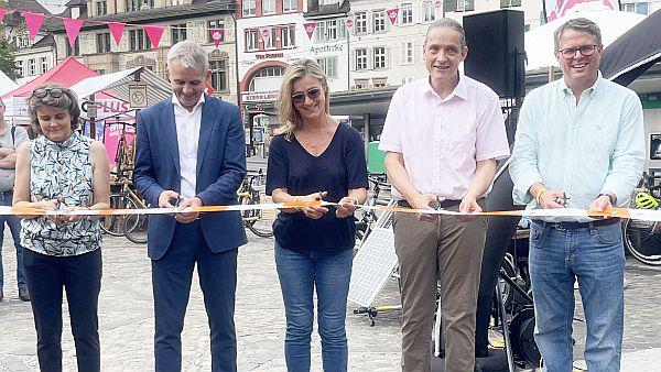 slowUp Basel-Dreiland: Eine Herzensangelegenheit für die Regio im Dreiländereck.
Foto: Jean Frey - Basel-Dreiland slowUp Basel-Dreiland: Eine Herzensangelegenheit für die Regio im Dreiländereck.
Foto: Jean Frey - Basel-Dreiland