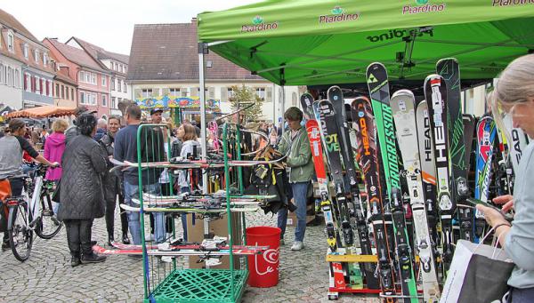 Brettli-Märkt in Emmendingen 2023
Bild: FSRM Brettli-Märkt in Emmendingen 2023
Bild: FSRM